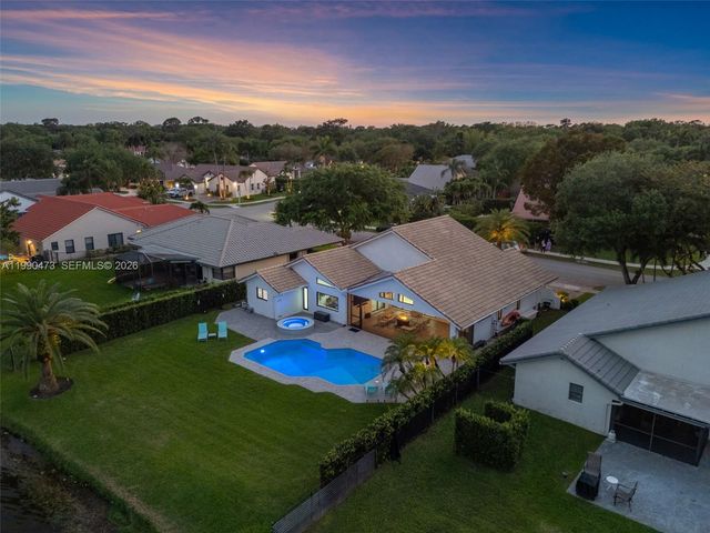 2920 Old Orchard Rd, Davie, FL 33328