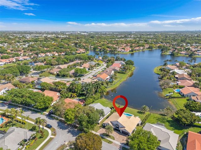 2920 Old Orchard Rd, Davie, FL 33328