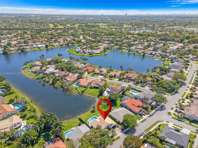 2920 Old Orchard Rd, Davie, FL 33328