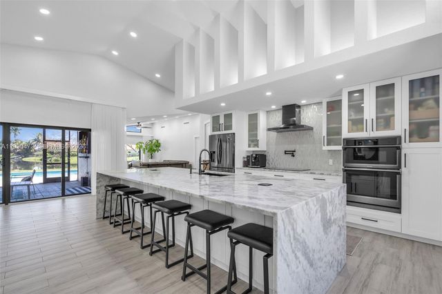 2920 Old Orchard Rd, Davie, FL 33328