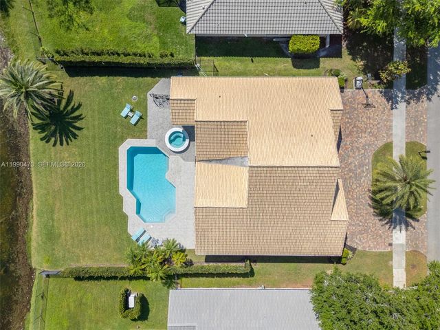 2920 Old Orchard Rd, Davie, FL 33328