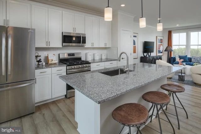 10600 ROUNDSTONE LN, White Plains, MD 20695