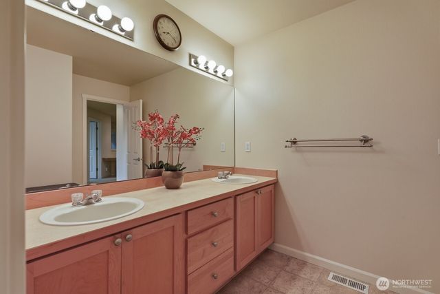 1220 68th Street SE, Auburn, WA 98092