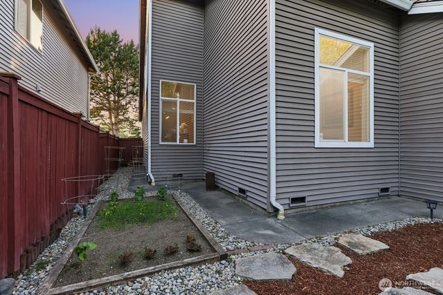 1220 68th Street SE, Auburn, WA 98092