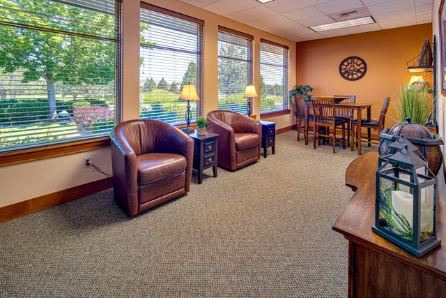 1054 Yosemite Falls Drive, Redmond, OR 97756