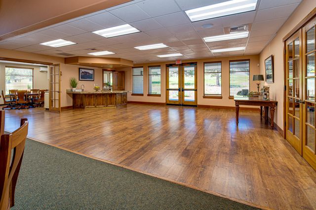 1054 Yosemite Falls Drive, Redmond, OR 97756
