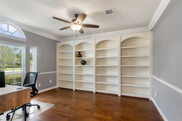 514 Carriage View Lane, Houston, TX 77336