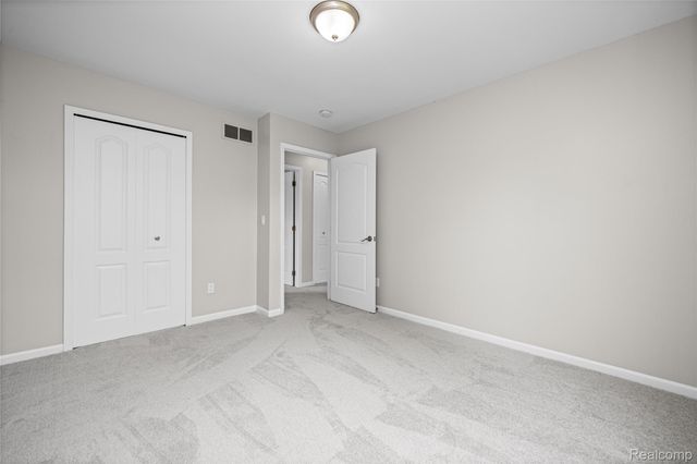 2660 Pontiac Lake Road, Waterford Charter Township, MI 48328