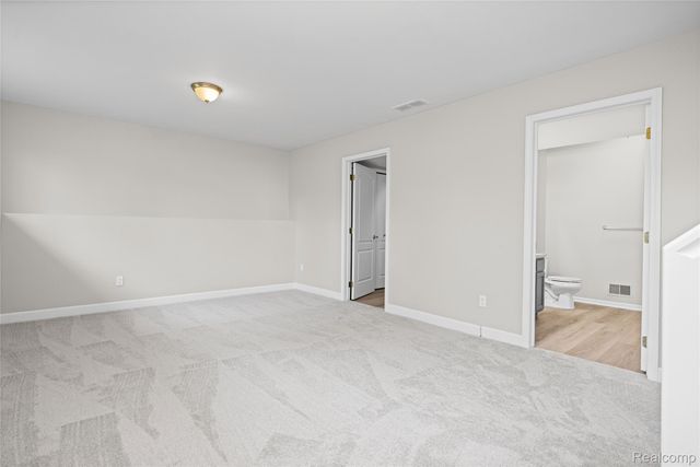 2660 Pontiac Lake Road, Waterford Charter Township, MI 48328
