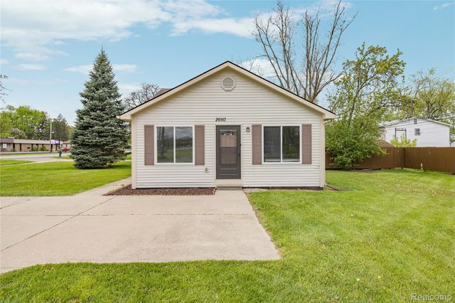 2660 Pontiac Lake Road, Waterford Charter Township, MI 48328