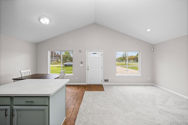 2660 Pontiac Lake Road, Waterford Charter Township, MI 48328