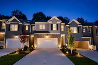 24 Berryville Dr, Dawsonville, GA 30534