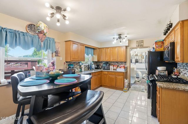 6118 Boothbay Drive, Toledo, OH 43615