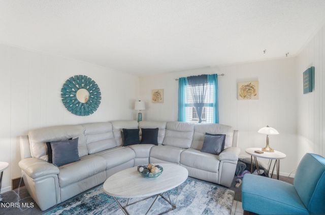 6118 Boothbay Drive, Toledo, OH 43615