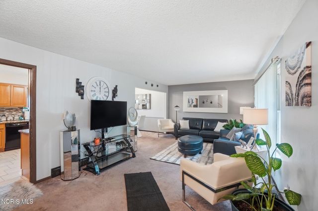 6118 Boothbay Drive, Toledo, OH 43615