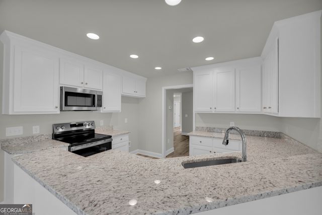 1347 S Fairview Road, Lavonia, GA 30553