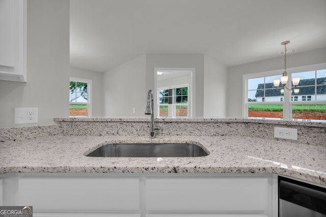 1347 S Fairview Road, Lavonia, GA 30553