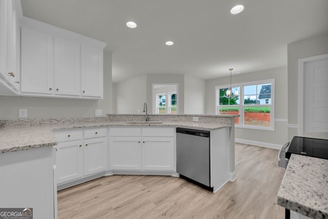 1347 S Fairview Road, Lavonia, GA 30553