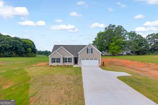 1347 S Fairview Road, Lavonia, GA 30553