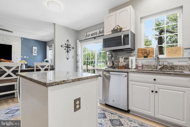 18214 ROCKLAND DR, Hagerstown, MD 21740