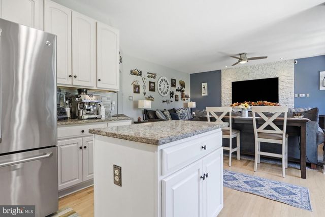 18214 ROCKLAND DR, Hagerstown, MD 21740