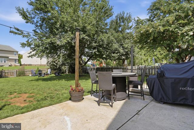 18214 ROCKLAND DR, Hagerstown, MD 21740