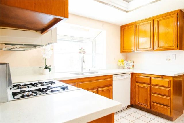 5044 Allington St, Lakewood, CA 90712