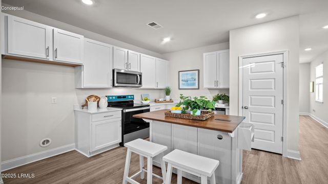 10 Bottom Board Court, Ridgeland, SC 29936