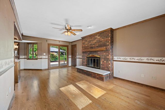 949 Hickory Hill PARKWAY, Hubertus, WI 53033