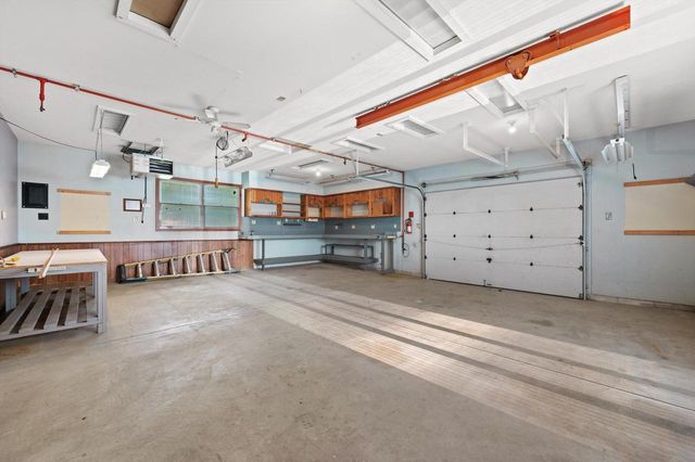 949 Hickory Hill PARKWAY, Hubertus, WI 53033