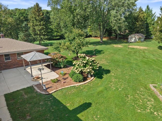 949 Hickory Hill PARKWAY, Hubertus, WI 53033