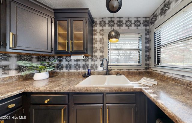 200 Rollins Drive 12, Greenville, NC 27834