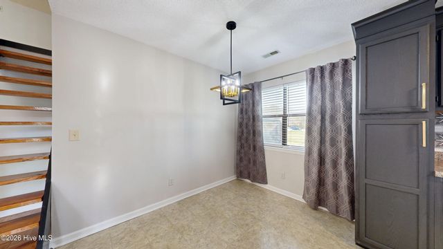 200 Rollins Drive 12, Greenville, NC 27834