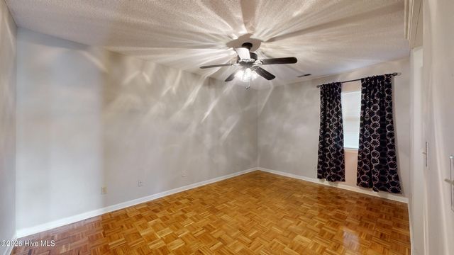 200 Rollins Drive 12, Greenville, NC 27834