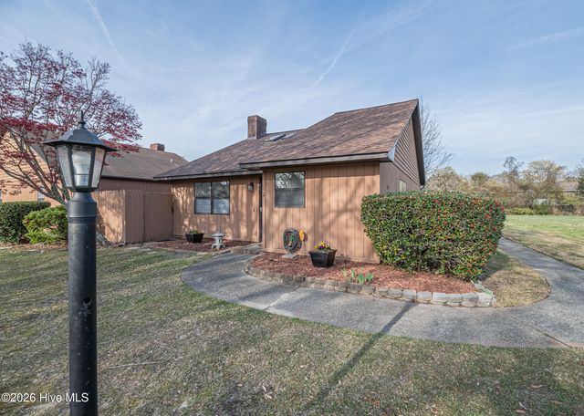 200 Rollins Drive 12, Greenville, NC 27834