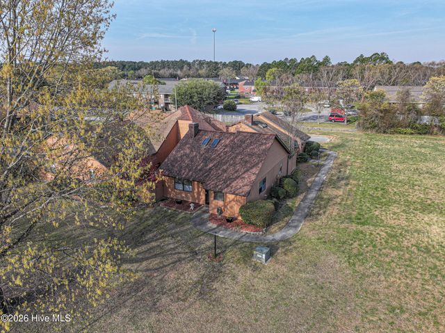 200 Rollins Drive 12, Greenville, NC 27834