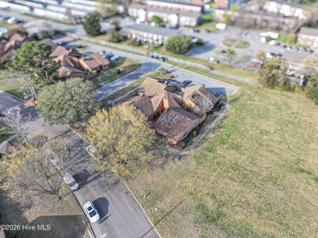 200 Rollins Drive 12, Greenville, NC 27834