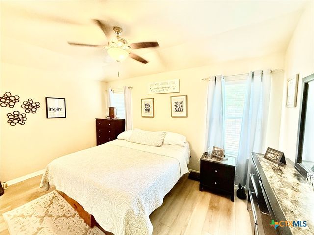 109 Salas Drive, San Marcos, TX 78666