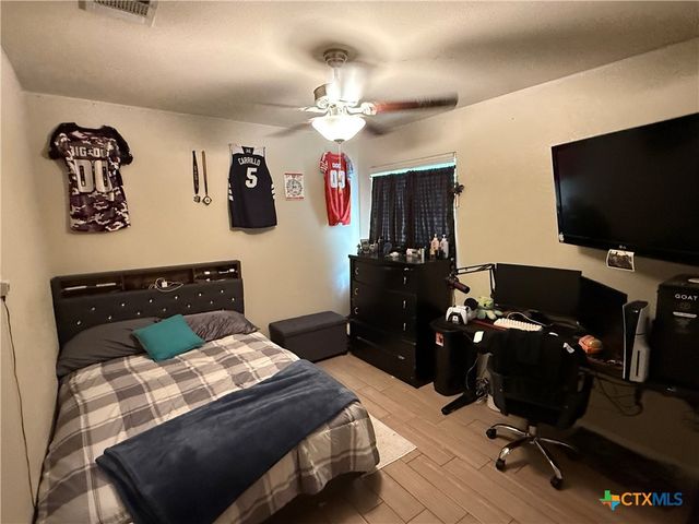 109 Salas Drive, San Marcos, TX 78666