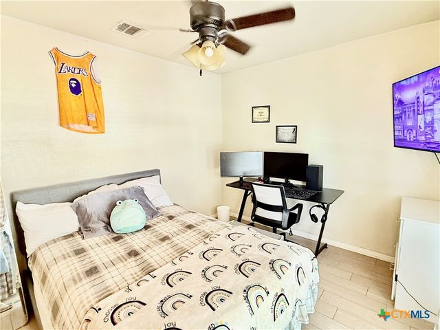 109 Salas Drive, San Marcos, TX 78666