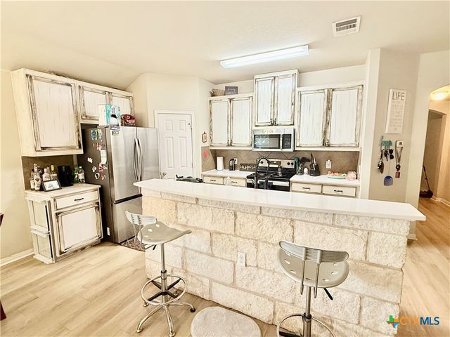 109 Salas Drive, San Marcos, TX 78666