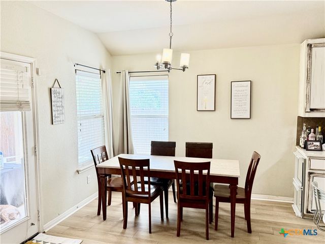 109 Salas Drive, San Marcos, TX 78666