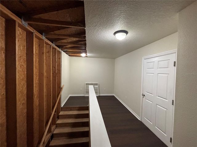 8121 COUNTY ROAD 243B, Wildwood, FL 34785