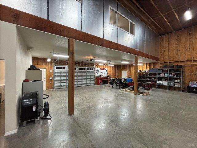 8121 COUNTY ROAD 243B, Wildwood, FL 34785