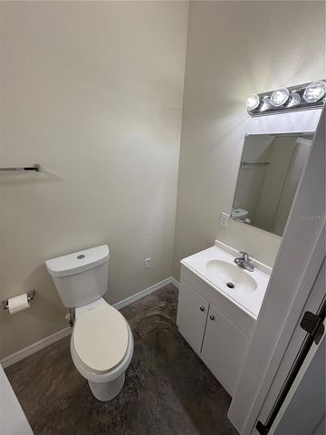 8121 COUNTY ROAD 243B, Wildwood, FL 34785