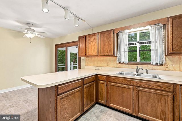 11830 RUTHERFORD DR, Fredericksburg, VA 22407