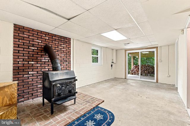 11830 RUTHERFORD DR, Fredericksburg, VA 22407