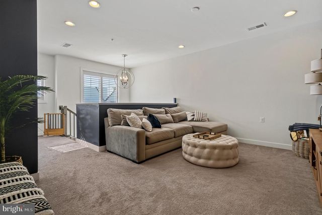 11066 EMERALD CROWN DR, Monrovia, MD 21770