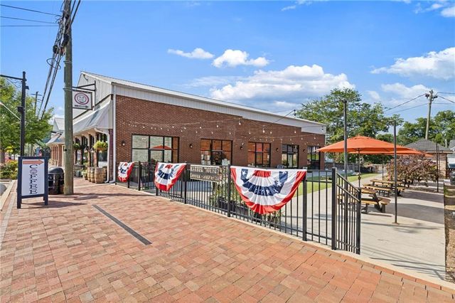 226 Old Canton Circle, Ball Ground, GA 30107