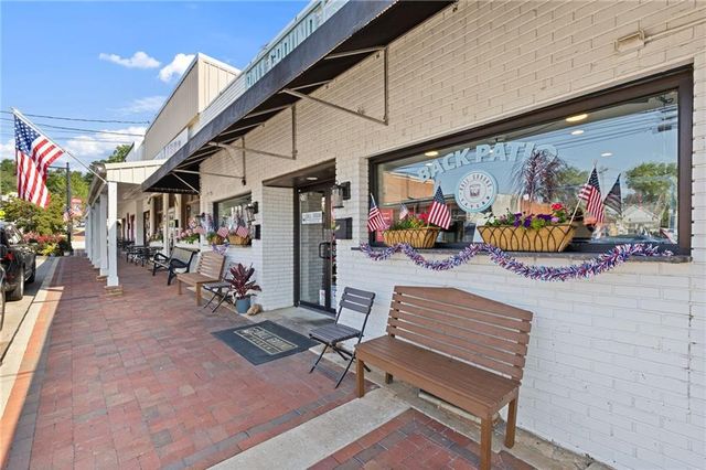 226 Old Canton Circle, Ball Ground, GA 30107